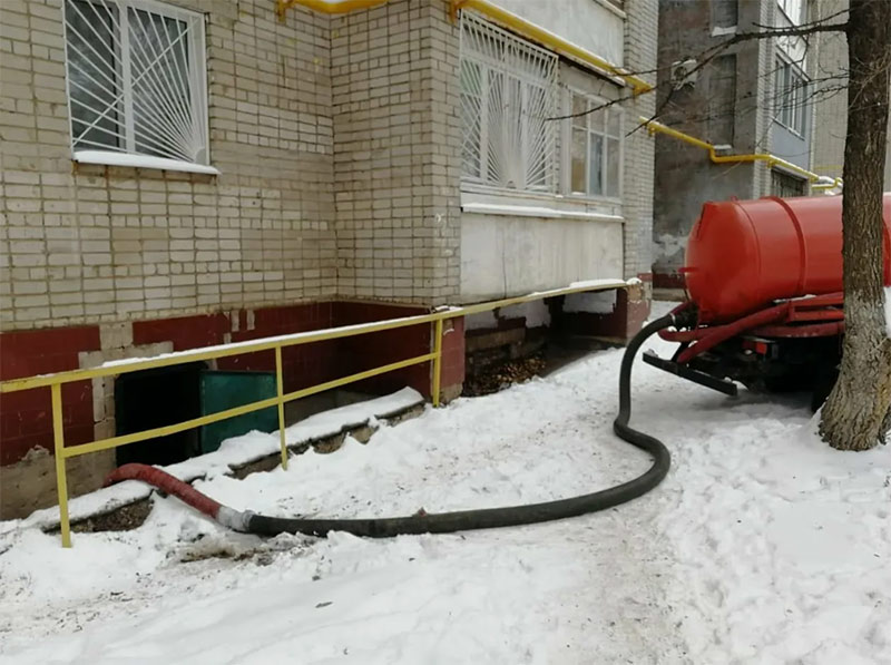 Откачка воды из подвала  Куровское